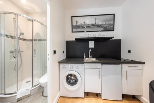 Near Eiffel Tower...Cute Little Studio Paris Exteriör bild